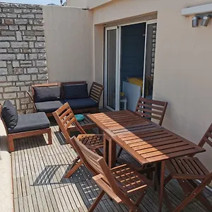 Entre Terre Et Plein Centre Terrasse Cassis